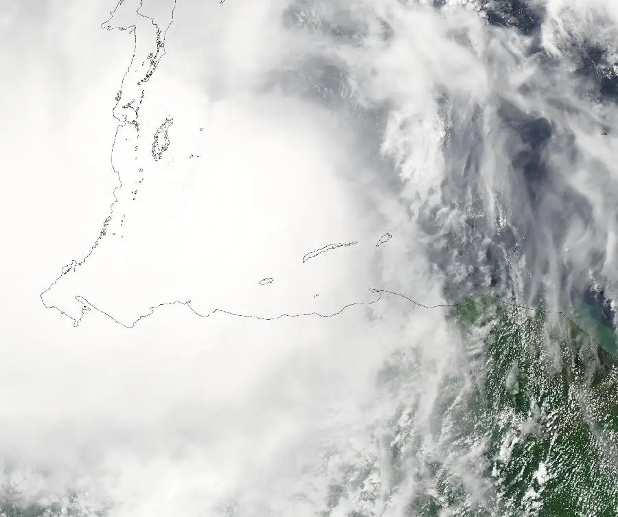 Image satellite MODIS de ALEX près de Roatán le 26 juin 2010