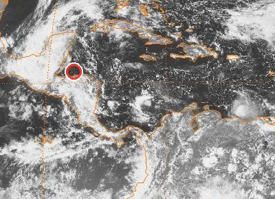 Image satellite géostationnaire de KATRINA près de Roatán le 31 octobre 1999