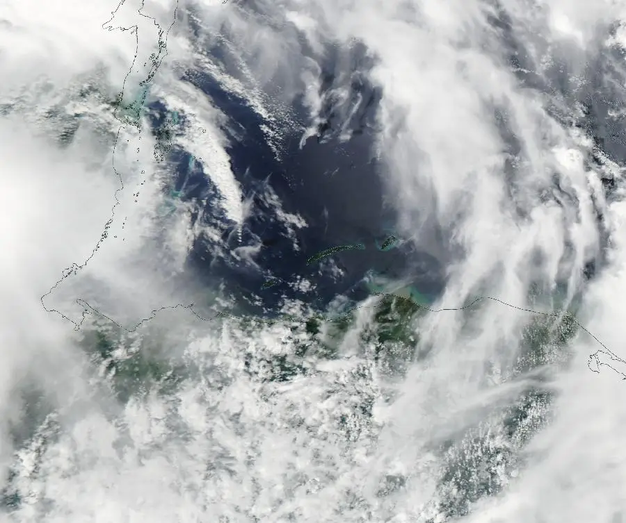 Image satellite MODIS de MATTHEW près de Roatán le 25 septembre 2010