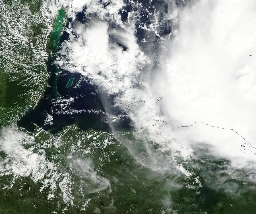 Image satellite MODIS de LISA près de Roatán le 1 novembre 2022
