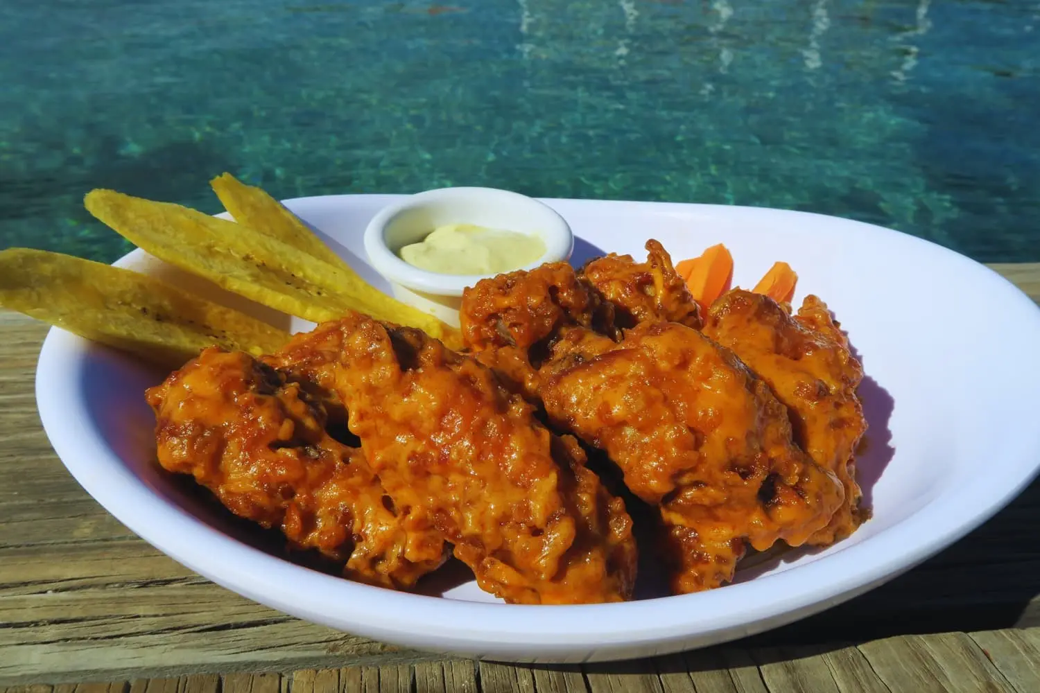 Restaurant at Splash Inn Dive Resort, walking distance from the West End village