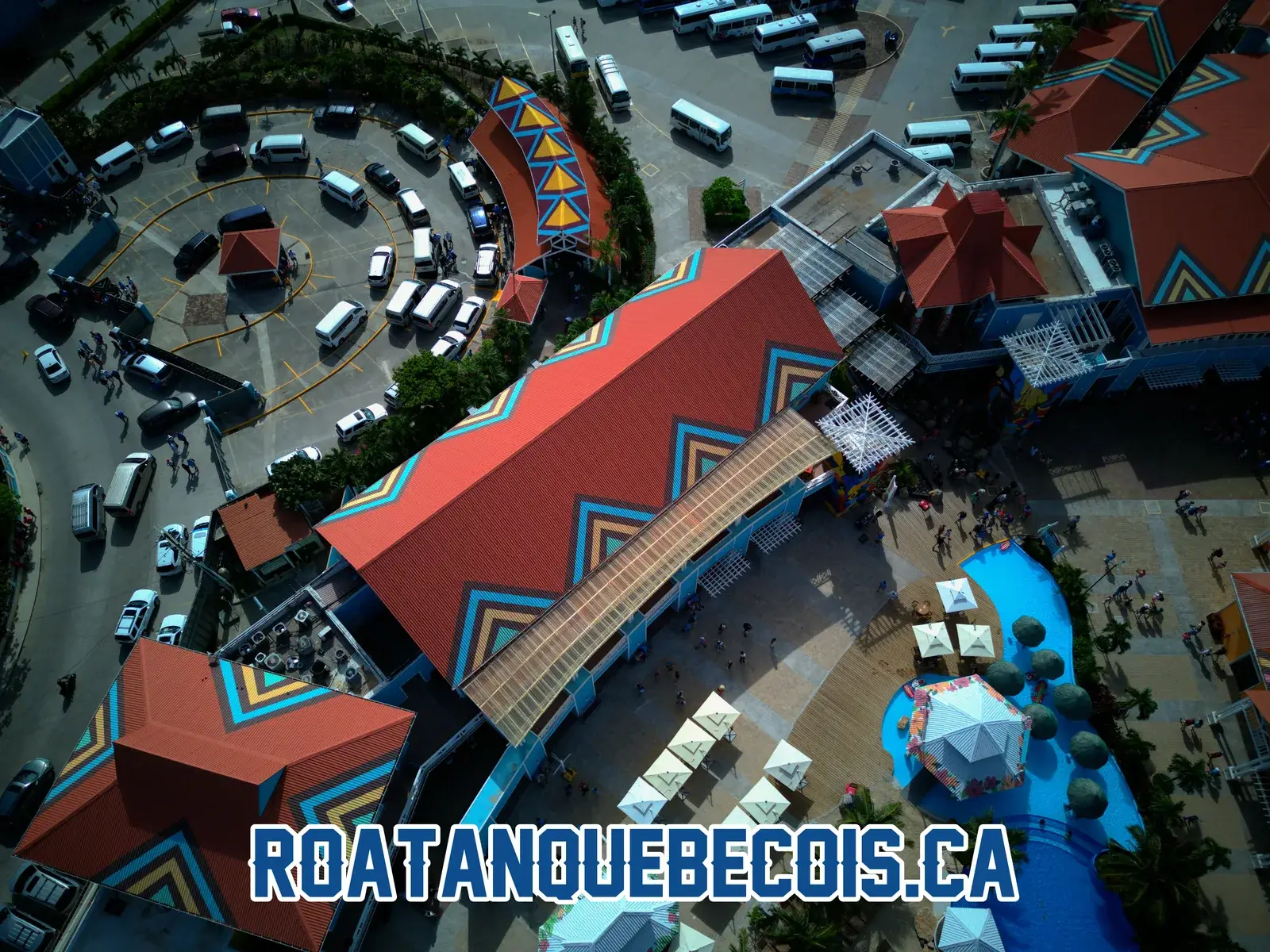 The Port of Roatán coach park and terminal roofs, seen straight down from above